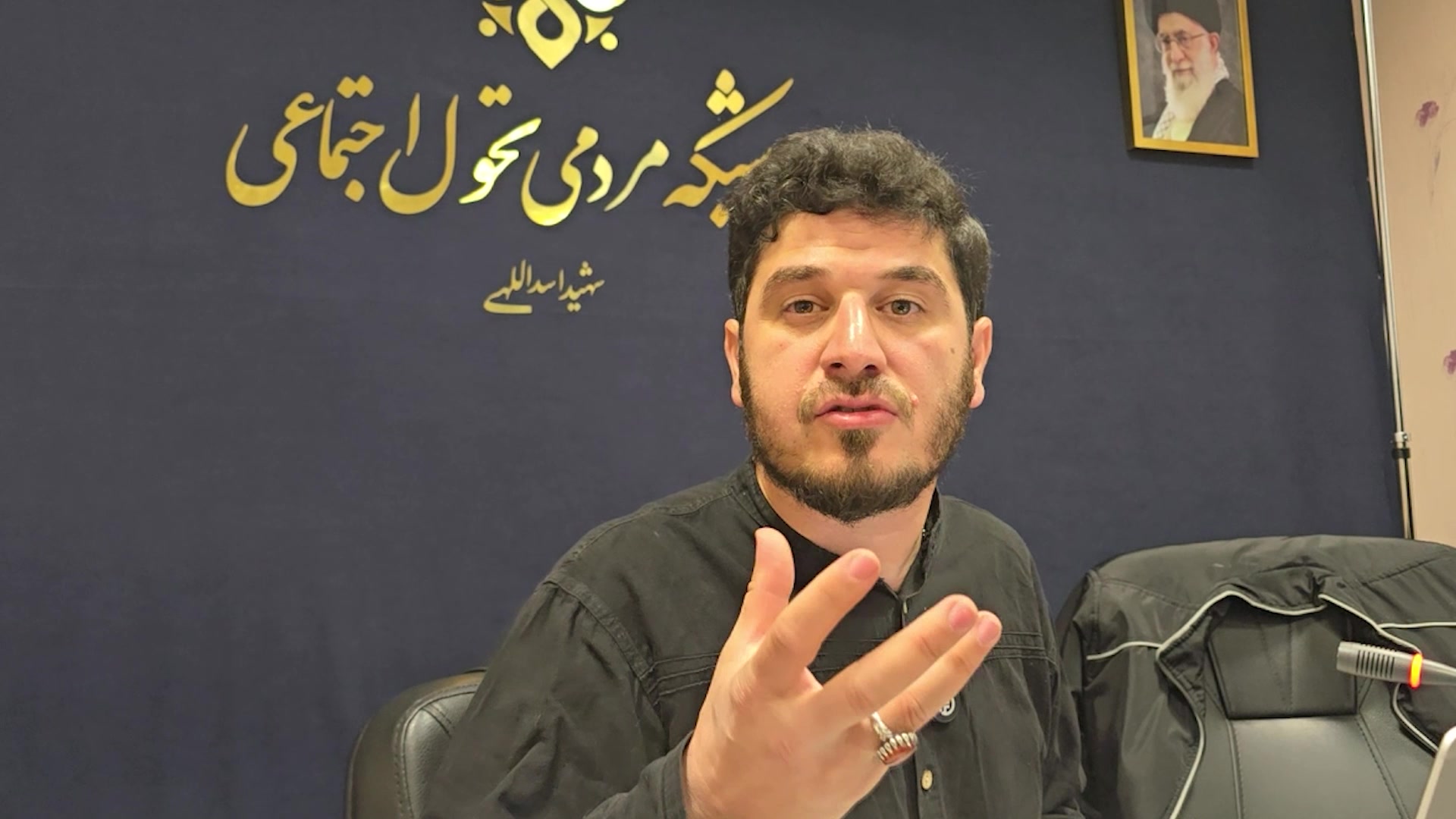 مردم عزیز ایران، کفن بپوشید به خیابان بیایید
