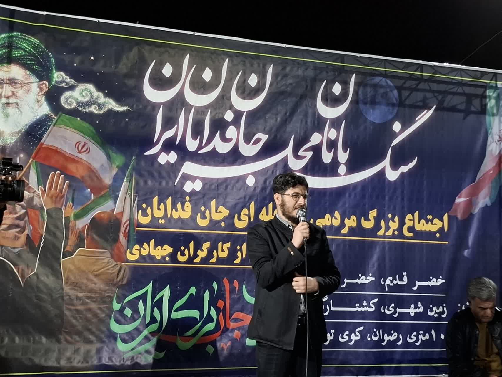 سخنرانی تببین جنگ نورمحمدی فعال اجتماعی در بین مردم همدان محله خضر